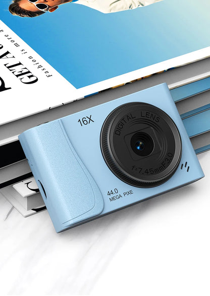 Retro CCD 24 Million Pixels Camcorder 4K Digital Camera 16x Zoom Compact Cameras Auto Focus for Adult Beginners Kids Photograph